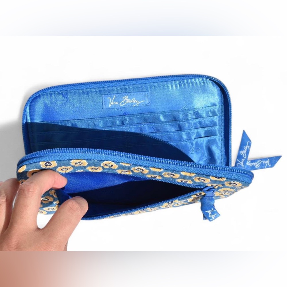 VERA BRADLEY Zip Around Wallet Wristlet Riviera Blue and Yellow Floral - Picture 4 of 7